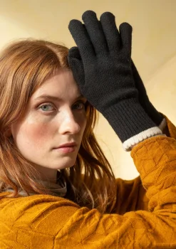 Accessoarer-Gudrun Sjödén Fingervante i lammull Svart
