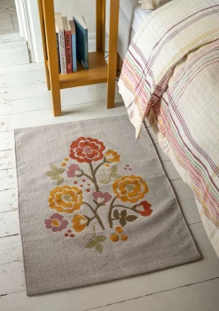 Mattor-Gudrun Sjödén Matta "Wild rose" i ekologisk bomull Natur
