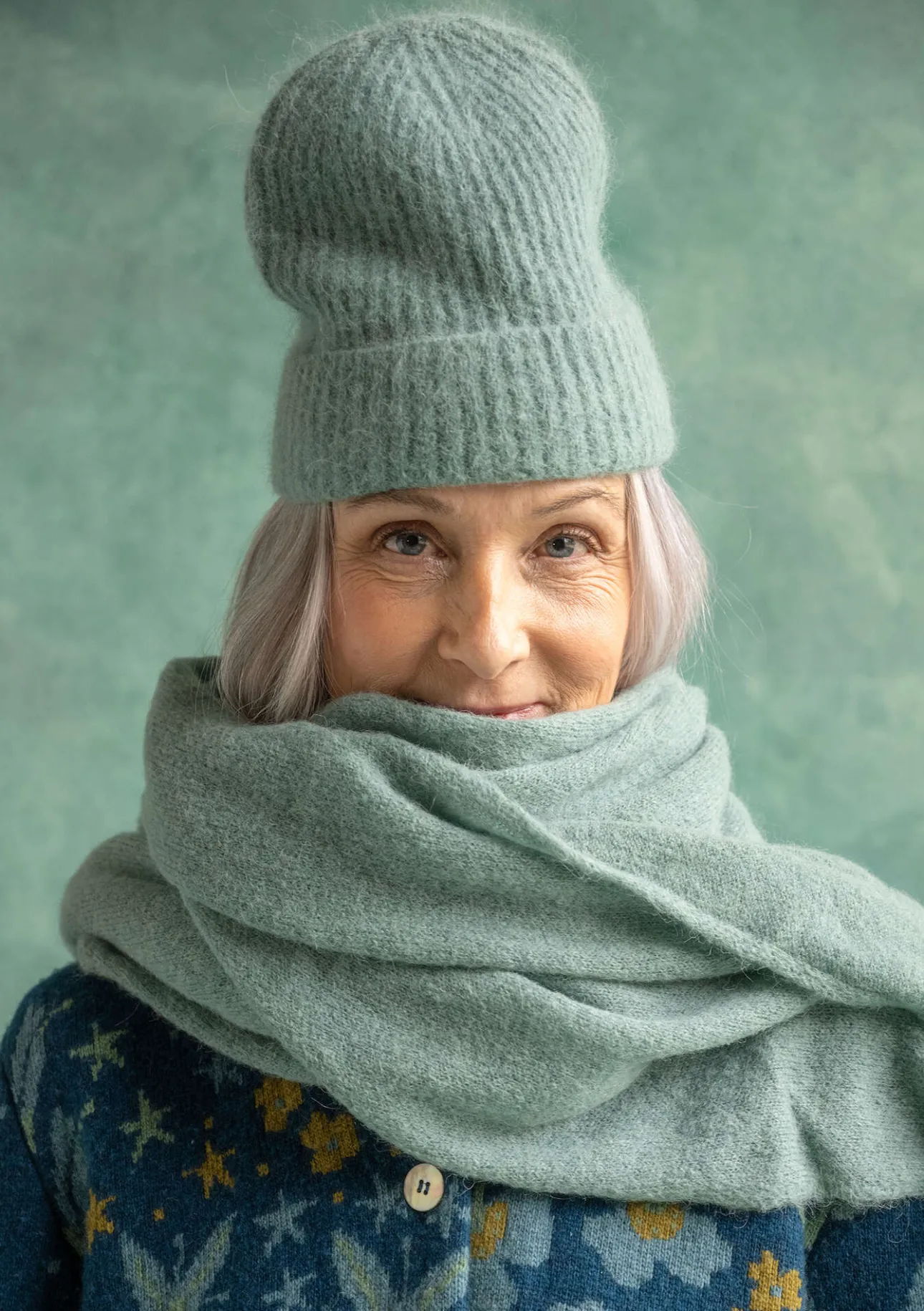 Accessoarer-Gudrun Sjödén Mössa i alpackamix Malört