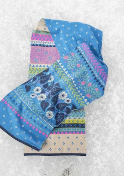 Accessoarer-Gudrun Sjödén Stickad halsduk "Borealis" i ekologisk och återvunnen bomull/ull Mildindigo