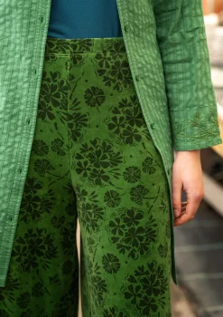 Byxor-Gudrun Sjödén Velourbyxa "Selma" i ekologisk bomull/återvunnen polyester Gräsgrön