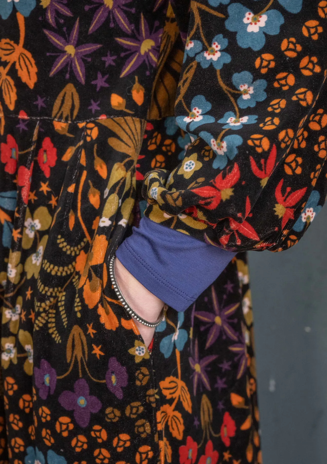 Klänningar-Gudrun Sjödén Velourklänning "Katla" i ekologisk bomull/återvunnen polyester Svart