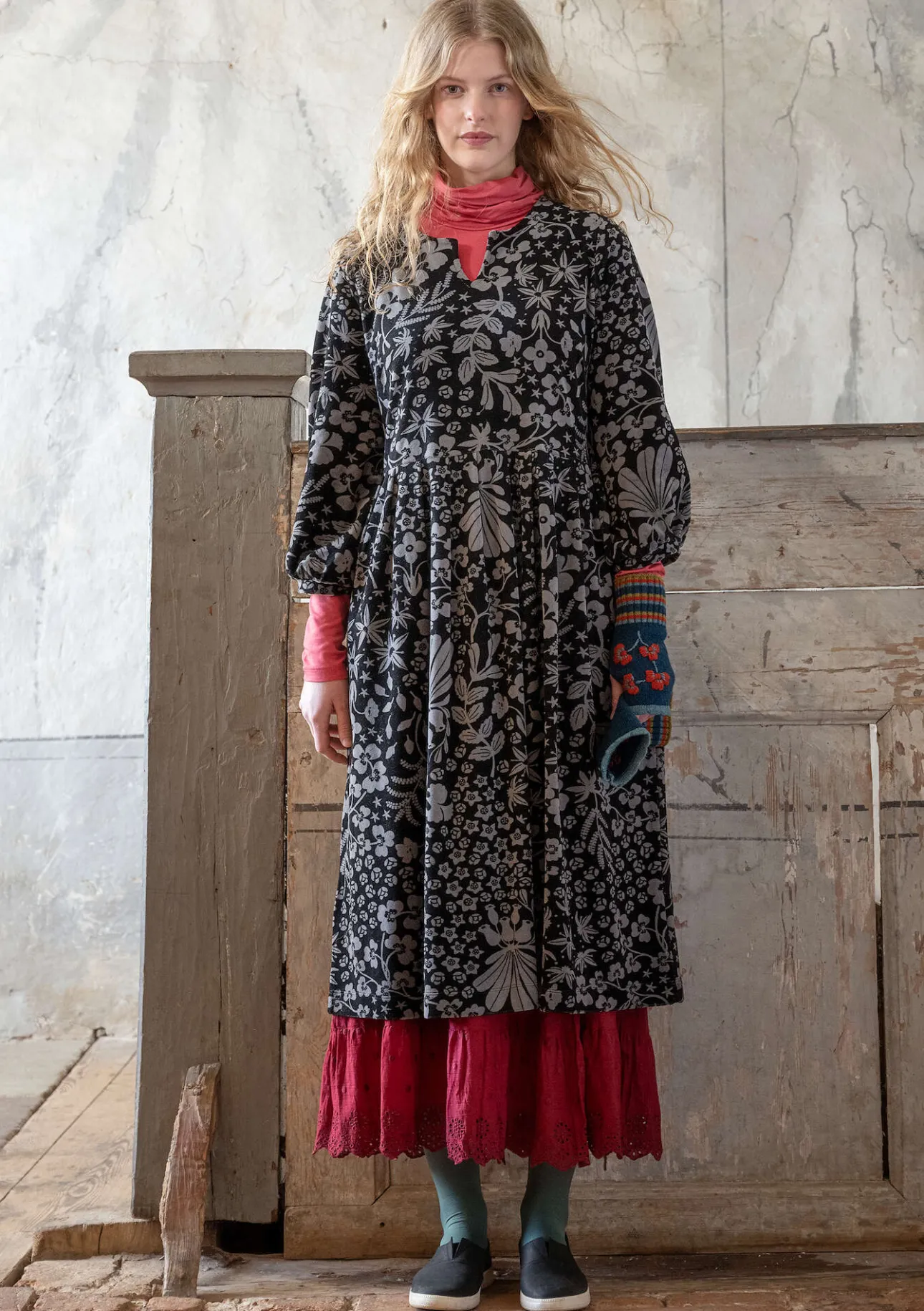 Klänningar-Gudrun Sjödén Velourklänning "Katla" i ekologisk bomull/återvunnen polyester Grafit