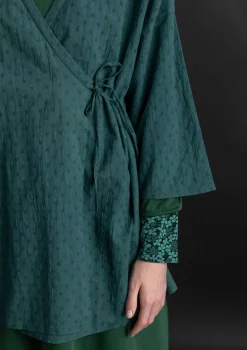 Blusar-Gudrun Sjödén Vävd kimono i ekologisk bomullsdobby Opalgrön