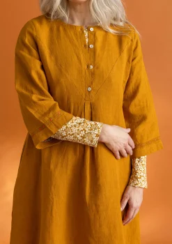 Klänningar-Gudrun Sjödén Vävd klänning ”Asta” i lin Senap